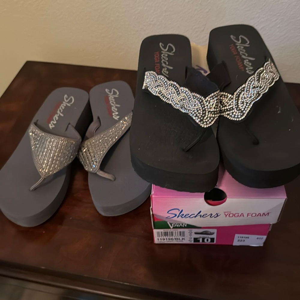 Sketchers with yoga foam